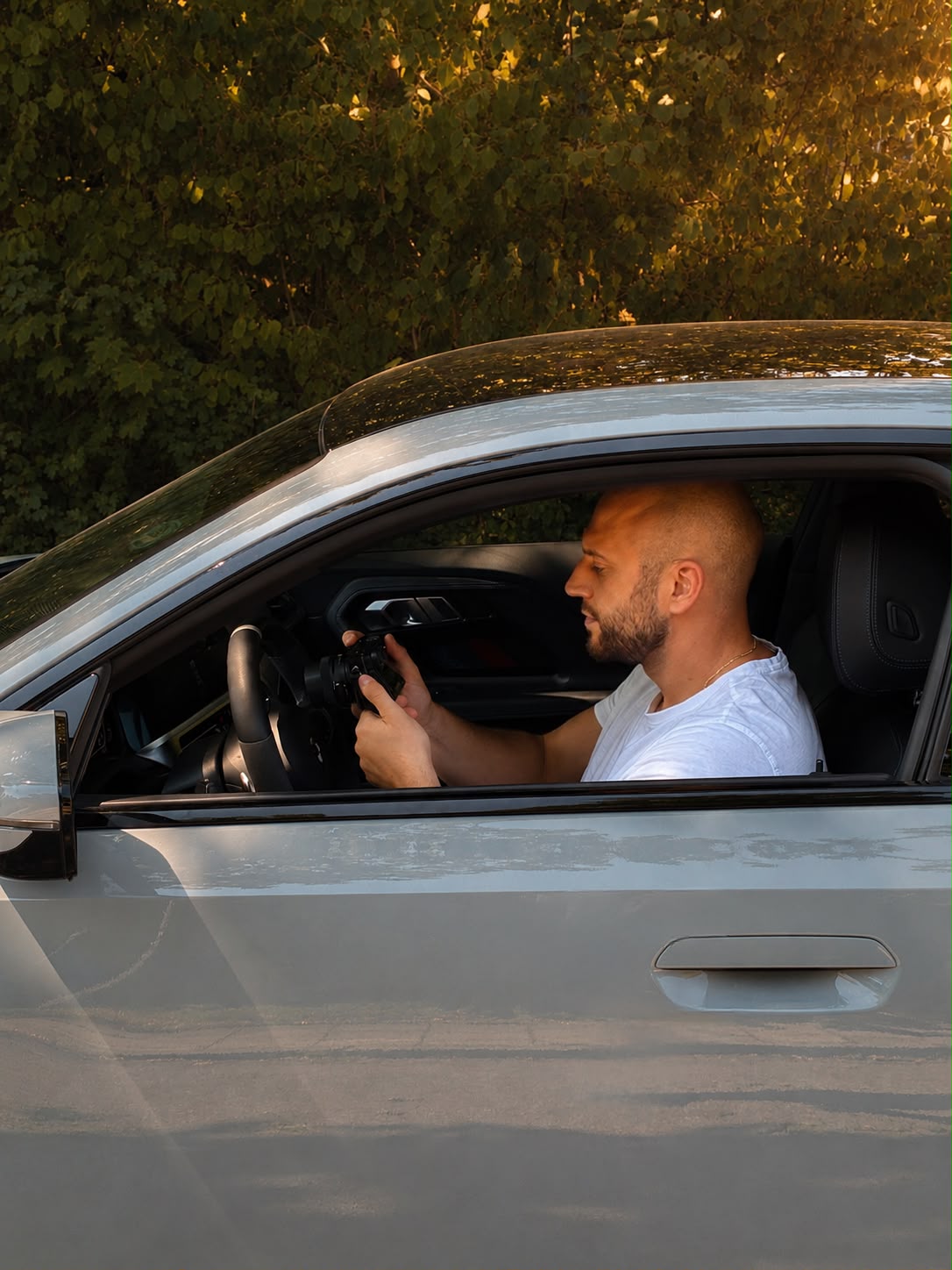 Alexandros Halvatzis bei der Fahrzeugprüfung